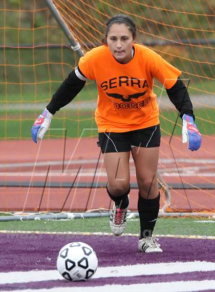 Thumbnail 3 in Serra Catholic vs Shady Side Academy (WPIAL Playoff) photogallery.