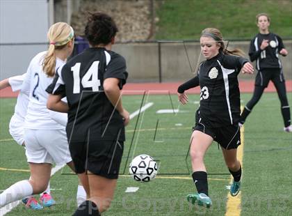 Thumbnail 2 in Serra Catholic vs Shady Side Academy (WPIAL Playoff) photogallery.
