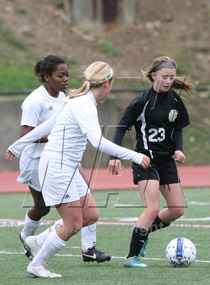 Thumbnail 3 in Serra Catholic vs Shady Side Academy (WPIAL Playoff) photogallery.