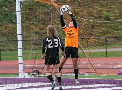 Thumbnail 2 in Serra Catholic vs Shady Side Academy (WPIAL Playoff) photogallery.