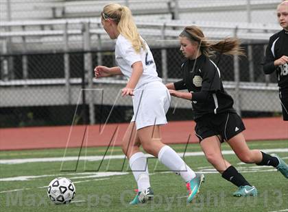 Thumbnail 3 in Serra Catholic vs Shady Side Academy (WPIAL Playoff) photogallery.