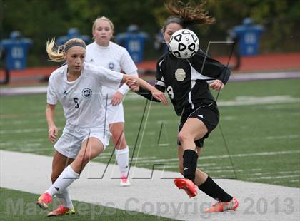 Thumbnail 3 in Serra Catholic vs Shady Side Academy (WPIAL Playoff) photogallery.