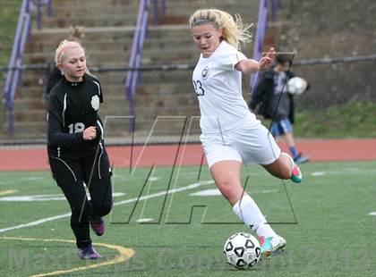 Thumbnail 2 in Serra Catholic vs Shady Side Academy (WPIAL Playoff) photogallery.