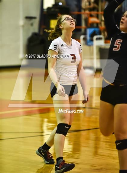 Thumbnail 3 in Horn @ Rockwall photogallery.