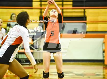 Thumbnail 3 in Horn @ Rockwall photogallery.