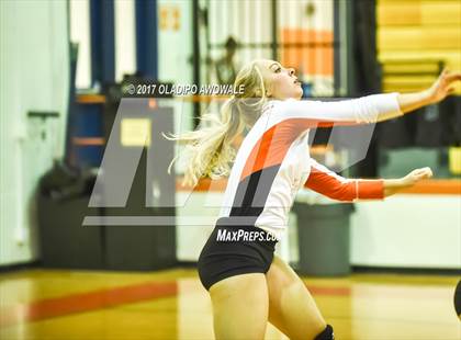 Thumbnail 3 in Horn @ Rockwall photogallery.