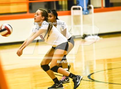 Thumbnail 2 in Horn @ Rockwall photogallery.