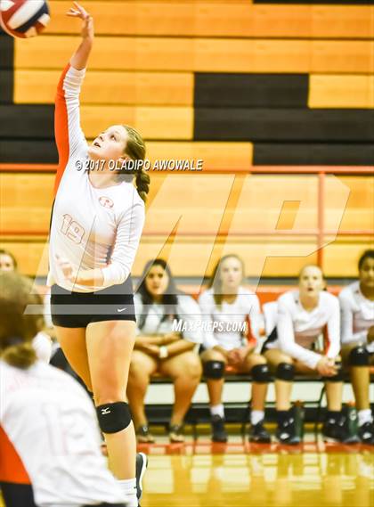 Thumbnail 2 in Horn @ Rockwall photogallery.