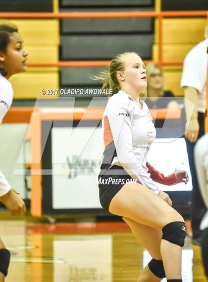 Thumbnail 3 in Horn @ Rockwall photogallery.