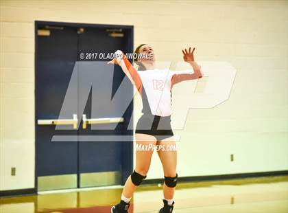 Thumbnail 2 in Horn @ Rockwall photogallery.