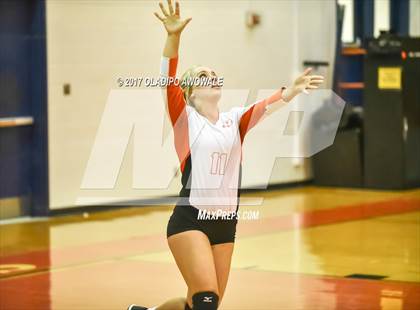 Thumbnail 2 in Horn @ Rockwall photogallery.