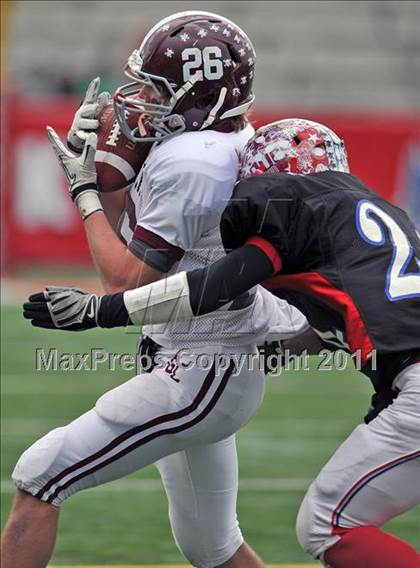 Thumbnail 2 in Garden City vs. Bellport (Long Island Class II Final) photogallery.