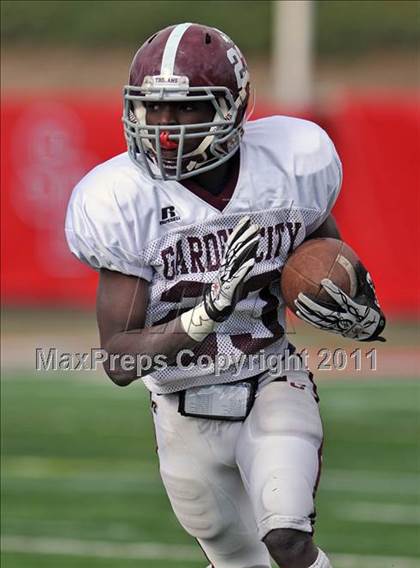 Thumbnail 2 in Garden City vs. Bellport (Long Island Class II Final) photogallery.