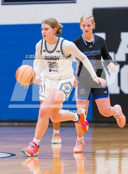 Thumbnail 3 in North Lincoln vs. Hickory Ridge (Phenom Lakesgiving) photogallery.