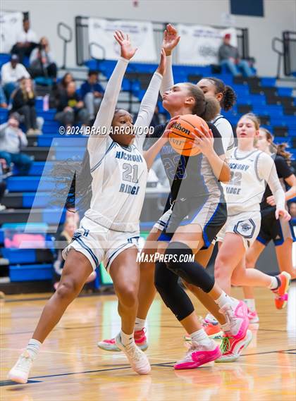 Thumbnail 1 in North Lincoln vs. Hickory Ridge (Phenom Lakesgiving) photogallery.