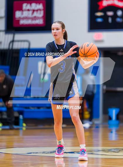 Thumbnail 3 in North Lincoln vs. Hickory Ridge (Phenom Lakesgiving) photogallery.