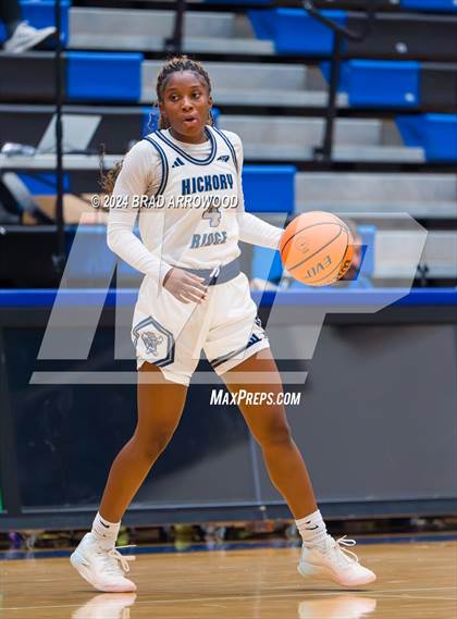 Thumbnail 2 in North Lincoln vs. Hickory Ridge (Phenom Lakesgiving) photogallery.