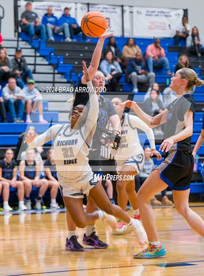 Thumbnail 2 in North Lincoln vs. Hickory Ridge (Phenom Lakesgiving) photogallery.