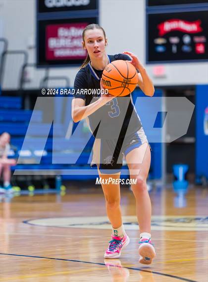 Thumbnail 2 in North Lincoln vs. Hickory Ridge (Phenom Lakesgiving) photogallery.