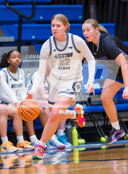Thumbnail 1 in North Lincoln vs. Hickory Ridge (Phenom Lakesgiving) photogallery.