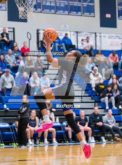 Thumbnail 3 in North Lincoln vs. Hickory Ridge (Phenom Lakesgiving) photogallery.
