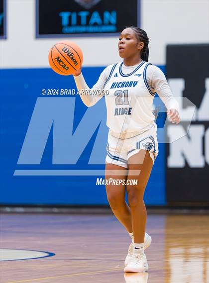 Thumbnail 2 in North Lincoln vs. Hickory Ridge (Phenom Lakesgiving) photogallery.