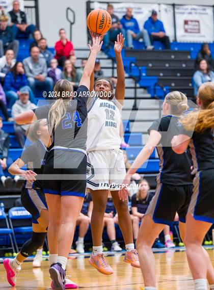 Thumbnail 2 in North Lincoln vs. Hickory Ridge (Phenom Lakesgiving) photogallery.