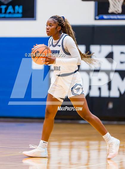 Thumbnail 1 in North Lincoln vs. Hickory Ridge (Phenom Lakesgiving) photogallery.