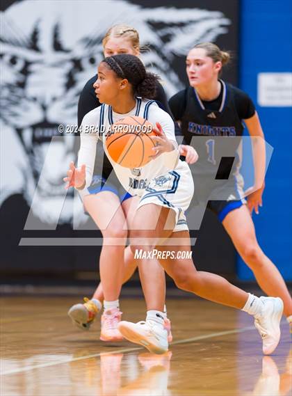 Thumbnail 3 in North Lincoln vs. Hickory Ridge (Phenom Lakesgiving) photogallery.