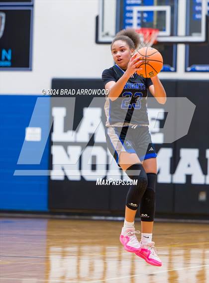 Thumbnail 3 in North Lincoln vs. Hickory Ridge (Phenom Lakesgiving) photogallery.