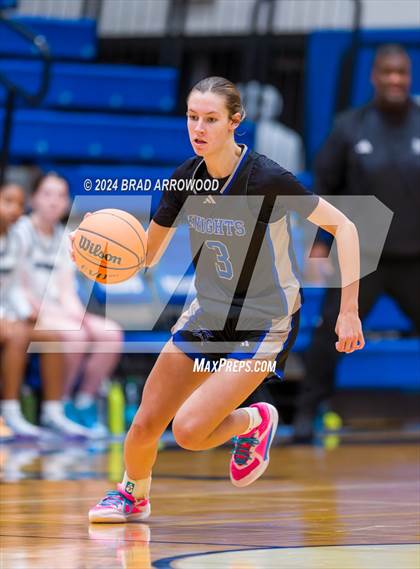 Thumbnail 3 in North Lincoln vs. Hickory Ridge (Phenom Lakesgiving) photogallery.