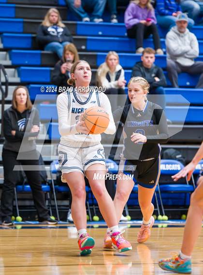Thumbnail 3 in North Lincoln vs. Hickory Ridge (Phenom Lakesgiving) photogallery.