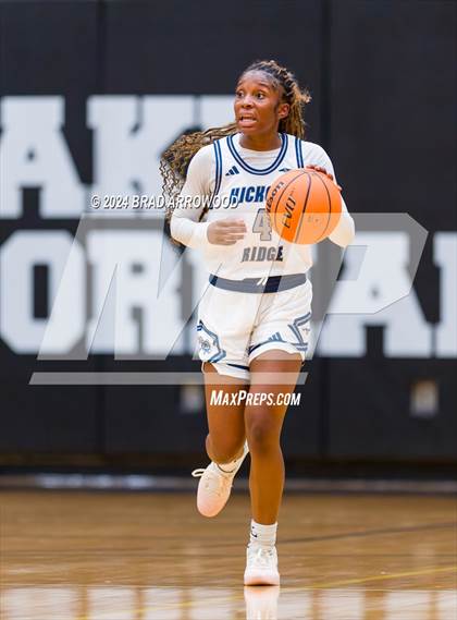 Thumbnail 3 in North Lincoln vs. Hickory Ridge (Phenom Lakesgiving) photogallery.