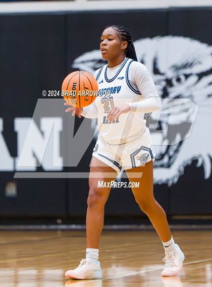 Thumbnail 1 in North Lincoln vs. Hickory Ridge (Phenom Lakesgiving) photogallery.