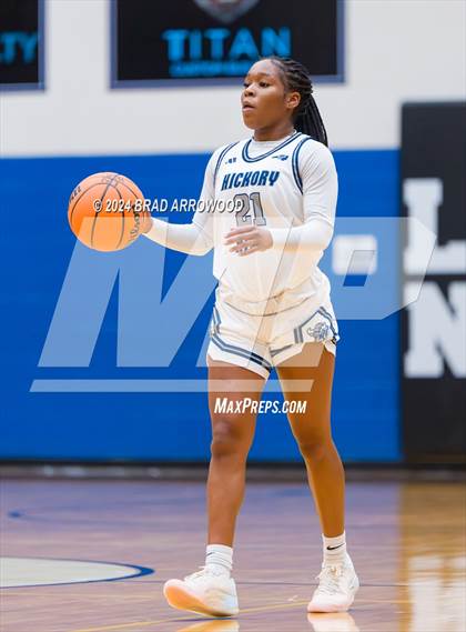 Thumbnail 3 in North Lincoln vs. Hickory Ridge (Phenom Lakesgiving) photogallery.