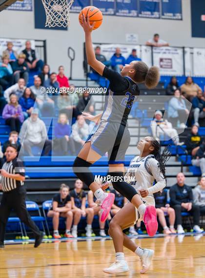Thumbnail 3 in North Lincoln vs. Hickory Ridge (Phenom Lakesgiving) photogallery.
