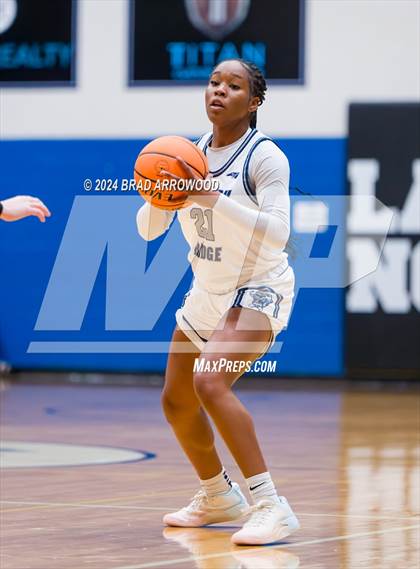 Thumbnail 2 in North Lincoln vs. Hickory Ridge (Phenom Lakesgiving) photogallery.