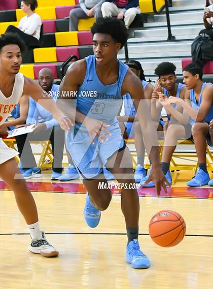 Thumbnail 1 in Corona del Sol vs. Eleanor Roosevelt (Hoophall West Tournament) photogallery.