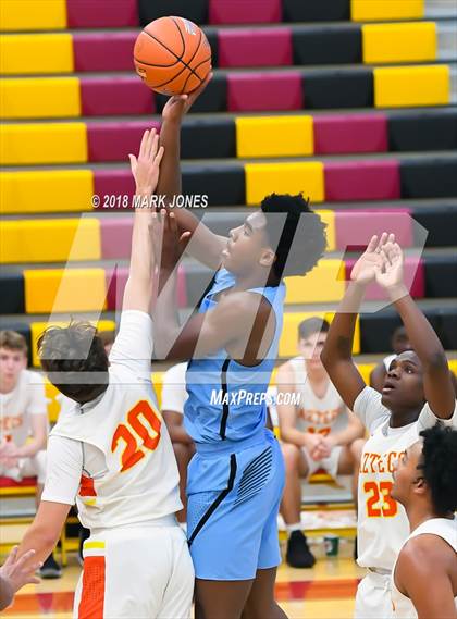 Thumbnail 2 in Corona del Sol vs. Eleanor Roosevelt (Hoophall West Tournament) photogallery.