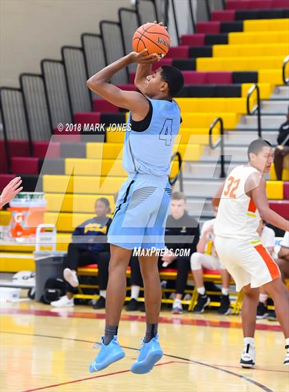 Thumbnail 1 in Corona del Sol vs. Eleanor Roosevelt (Hoophall West Tournament) photogallery.