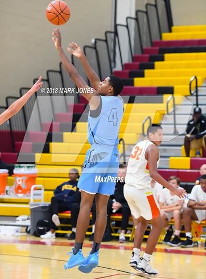 Thumbnail 3 in Corona del Sol vs. Eleanor Roosevelt (Hoophall West Tournament) photogallery.