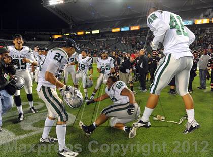 Thumbnail 2 in De La Salle vs. Centennial (CIF State Open Division Final) photogallery.