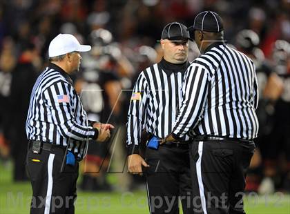 Thumbnail 1 in De La Salle vs. Centennial (CIF State Open Division Final) photogallery.