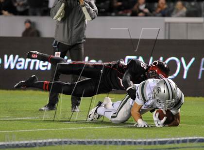 Thumbnail 3 in De La Salle vs. Centennial (CIF State Open Division Final) photogallery.