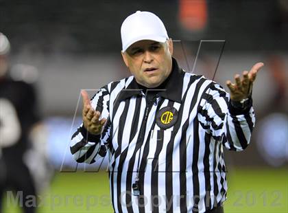 Thumbnail 2 in De La Salle vs. Centennial (CIF State Open Division Final) photogallery.