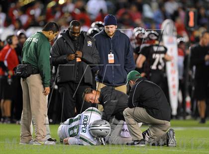 Thumbnail 3 in De La Salle vs. Centennial (CIF State Open Division Final) photogallery.