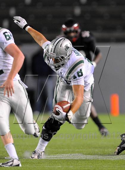 Thumbnail 3 in De La Salle vs. Centennial (CIF State Open Division Final) photogallery.
