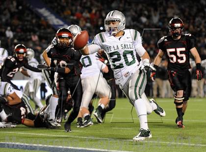 Thumbnail 1 in De La Salle vs. Centennial (CIF State Open Division Final) photogallery.