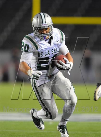 Thumbnail 1 in De La Salle vs. Centennial (CIF State Open Division Final) photogallery.
