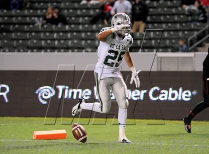 Thumbnail 1 in De La Salle vs. Centennial (CIF State Open Division Final) photogallery.